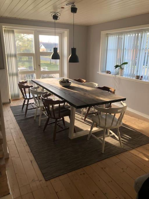 Hyggeligt Byhus Taet Ved Skov Og Togstation Aalbaek Exterior photo