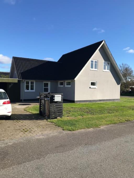 Hyggeligt Byhus Taet Ved Skov Og Togstation Aalbaek Exterior photo