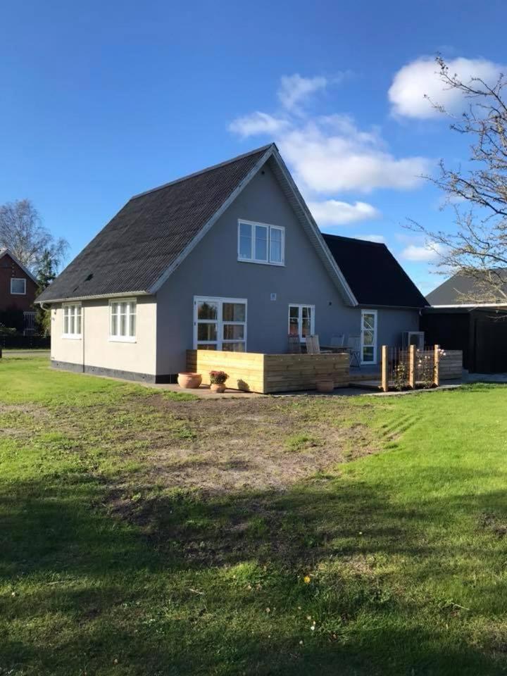 Hyggeligt Byhus Taet Ved Skov Og Togstation Aalbaek Exterior photo